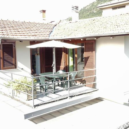 Casa Avezza Apartment Omegna Bilik gambar
